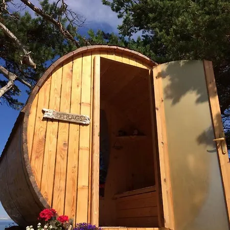 Kempings Saulesmajas * Колка